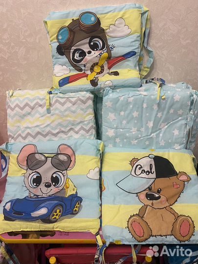 Бортики в детскую кроватку+одеяло и подушка