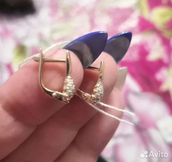 Золотые серьги