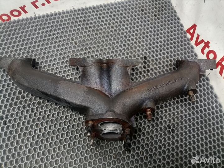 Колектор выпускной Chevrolet Niva 2015 г.в