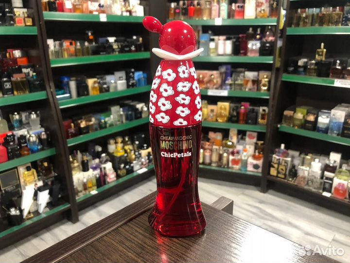 Духи Moschino Cheap & Chic Chic Petals Москино