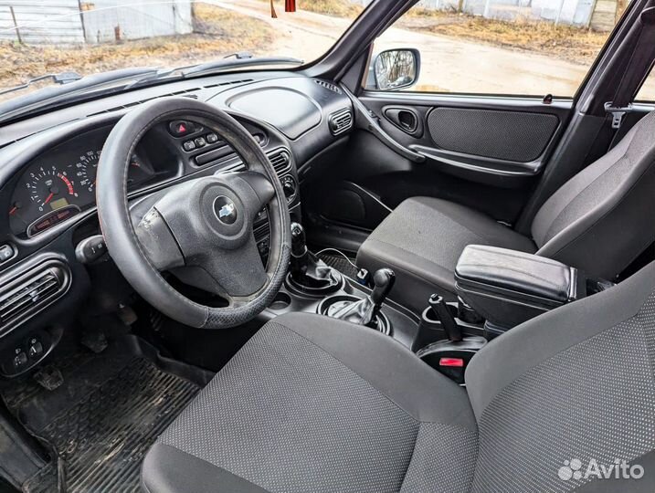 Chevrolet Niva 1.7 МТ, 2011, 100 000 км