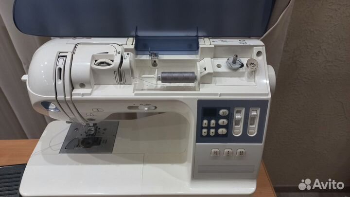 Швейная машинка Brother Innov-iz 250