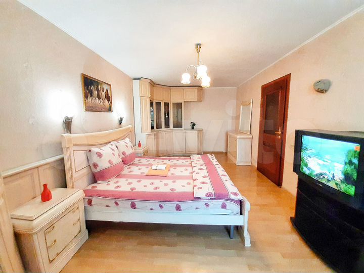 2-к. квартира, 65 м², 3/9 эт.