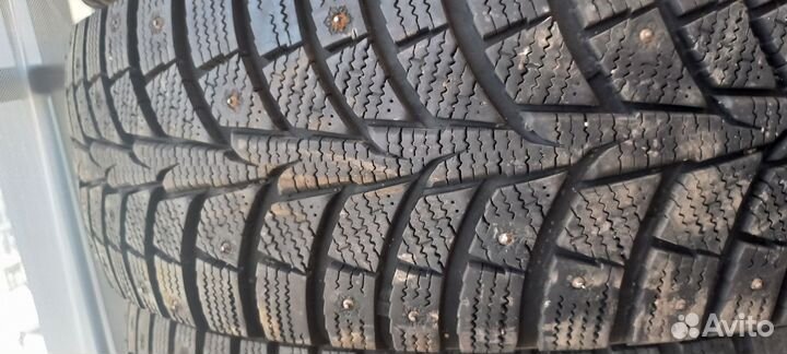 Laufenn I Fit Ice LW 71 235/75 R15