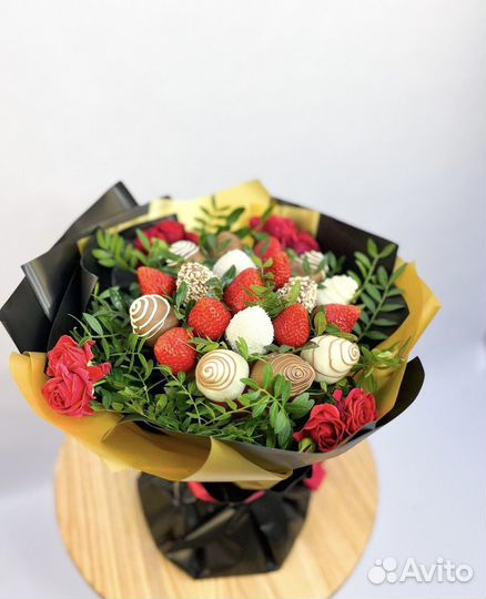 Букеты из клубники в шоколаде