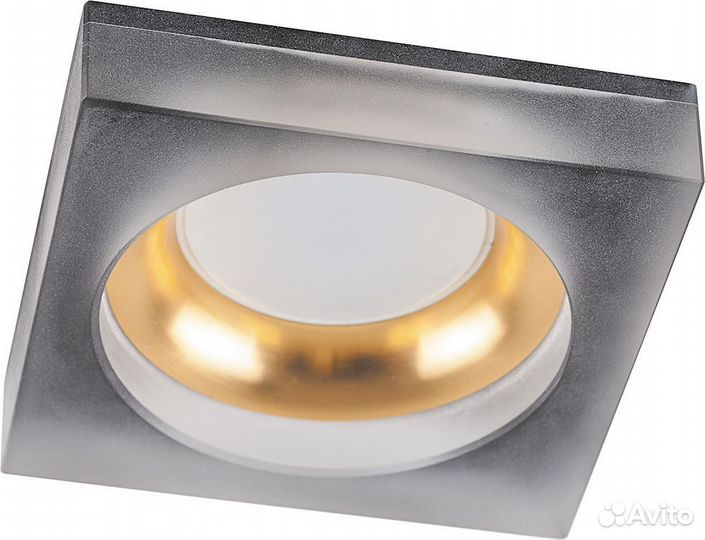 Светильник потолочный встраиваемый