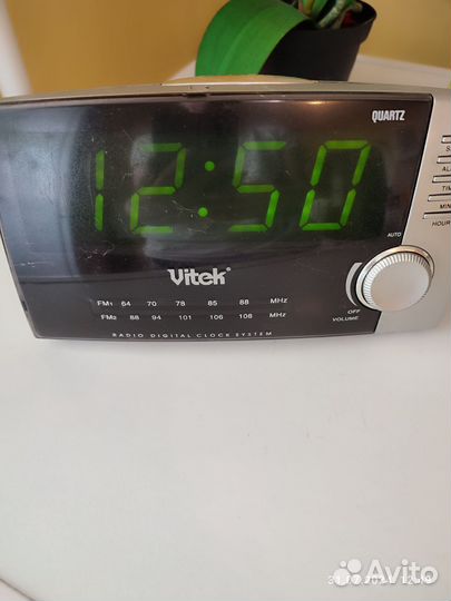 Часы будильник vitek