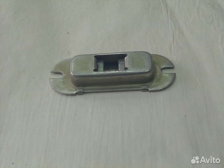 Фиксатор передней двери УАЗ 452