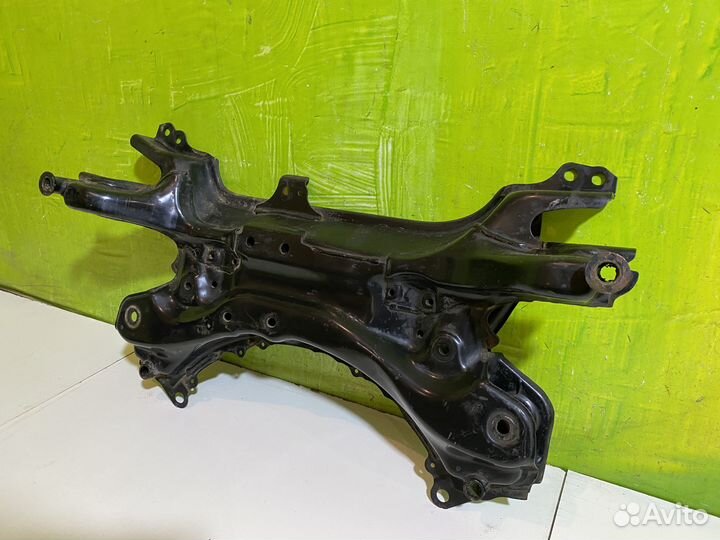 Подрамник передний Toyota RAV4 Corolla E15