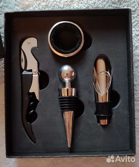 Подарочный набор винных аксессуаров, новый