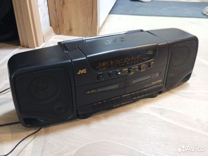 Музыкальный центр. JVC PC-W222