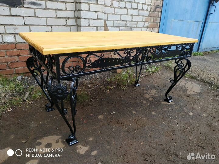 Кованый стол
