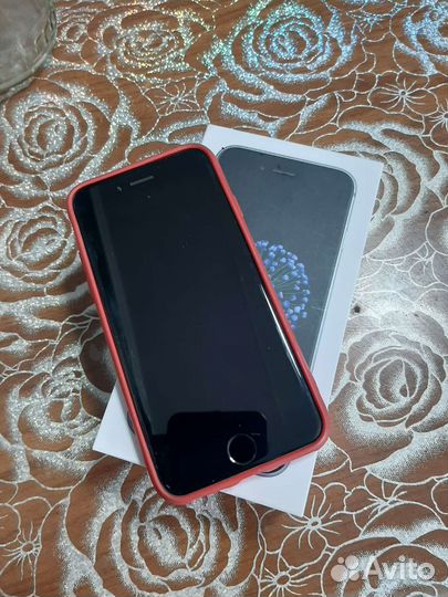 Телефон iPhone 6s