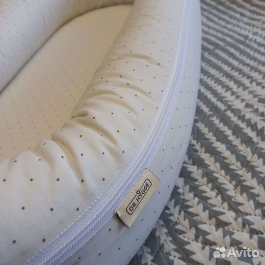 Кокон для новорожденных Dr.Hygge позиционер