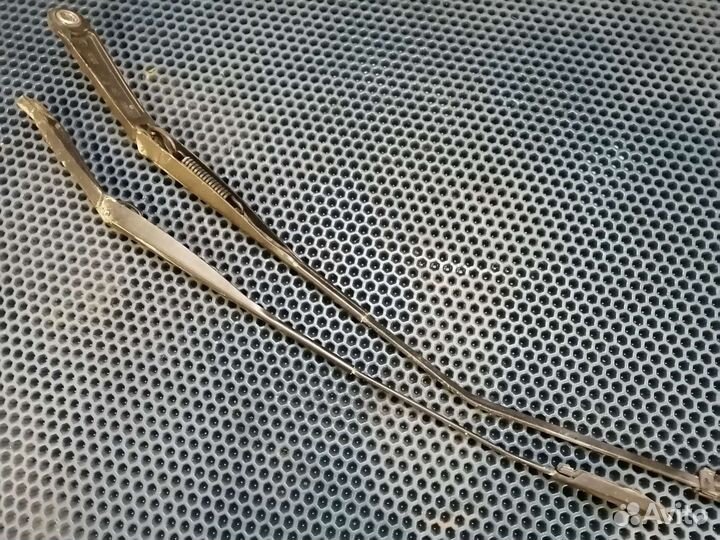 Поводок стеклоочистителя Renault fluence