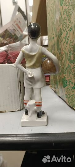 Статуэтка фарфор южный футболист СССР