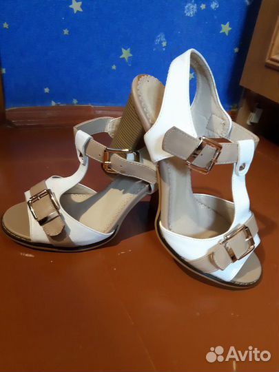 Босоножки женские