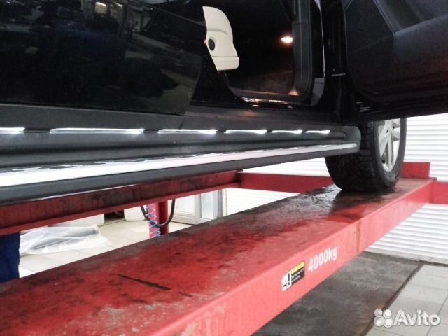 Комплект порогов Mercedes Gl-166 (с подсветкой)