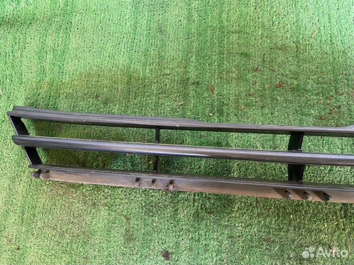 Решетка бамперная Toyota Harrier ACU10W