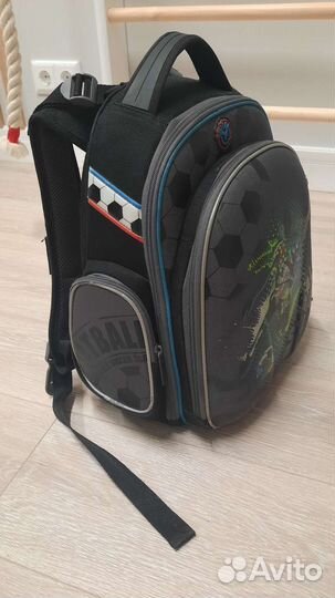 Рюкзак школьный