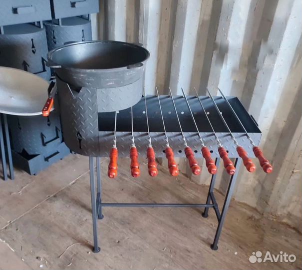 Мангал с подказанником