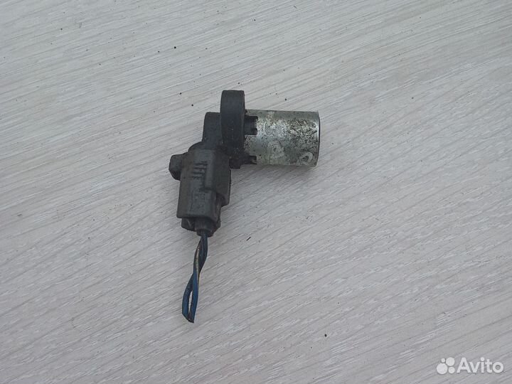 Субару Легаси 2.0 датчик распредвала