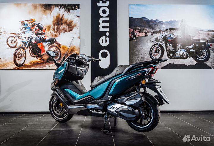 Скутер cyclone RT3S