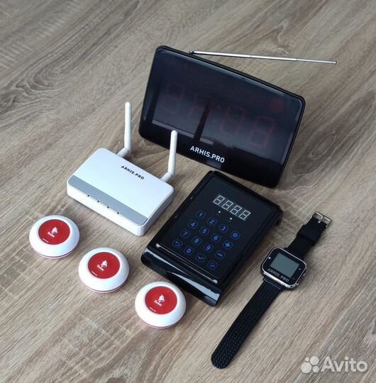 Кнопка вызова официанта с часами, табло, усилитель