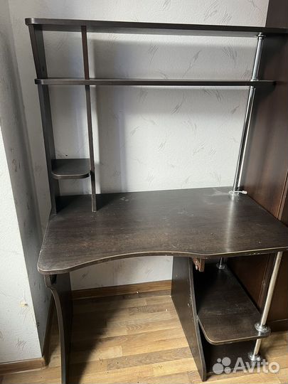 Компьютерный стол