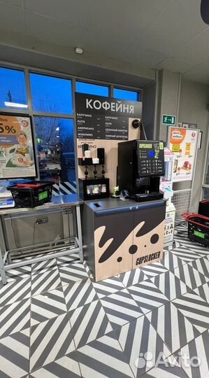 Кофейный аппарат, готовая кофеточка