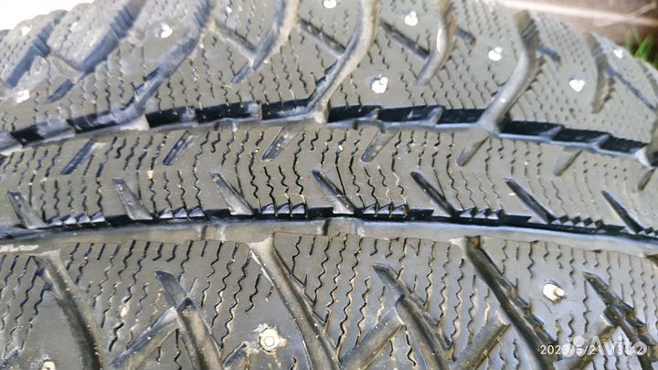 Bridgestone Ice Cruiser 7000S 215/65 R16 98