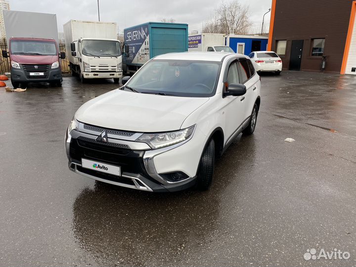 Mitsubishi Outlander 2.0 CVT, 2019, 80 219 км