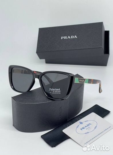 Солнцезащитные очки prada