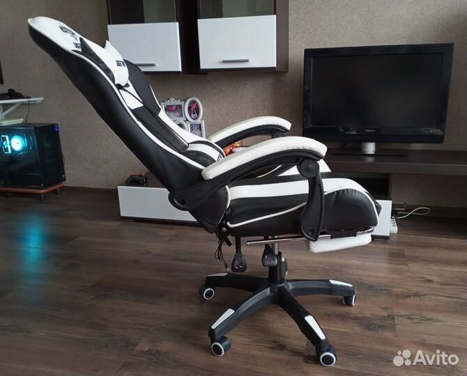 Игровое компьютерное кресло новое Черный белый цве