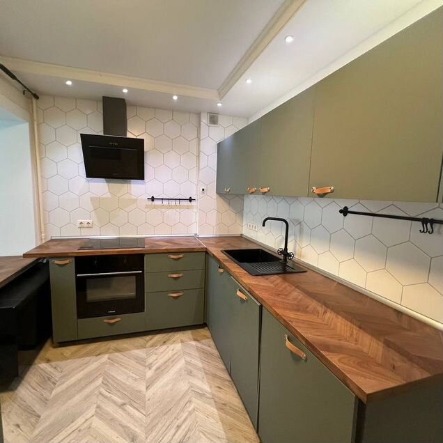 3-к. квартира, 75 м², 1/14 эт.