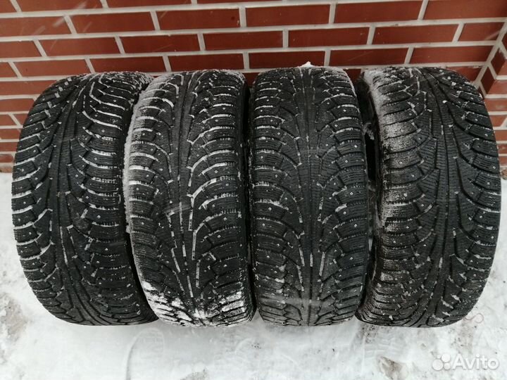Nokian Tyres Hakkapeliitta 5 285/60 R18 101H