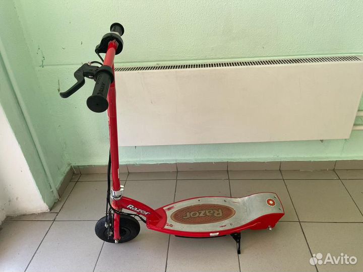 Электросамокат детский Razor E100