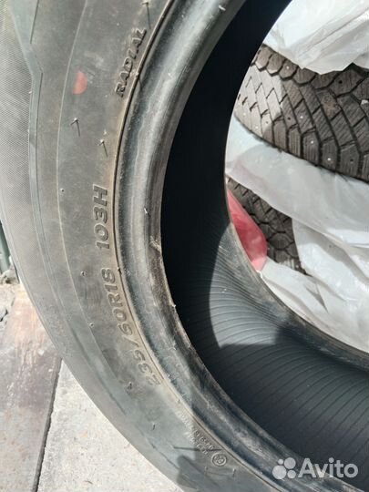 Hankook Radial RA18 235/60 R36 103H