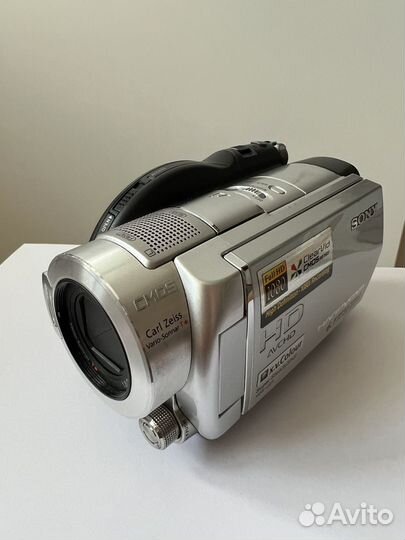 Видеокамера sony hdr ux7e