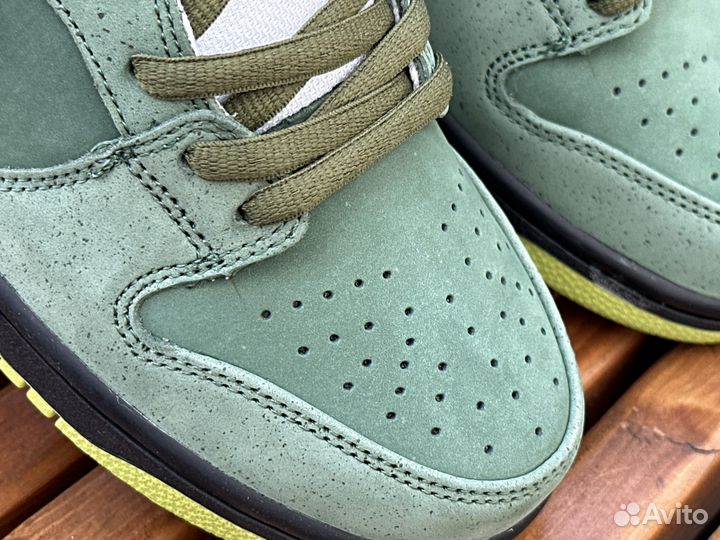 Nike SB Dunk Low Pro OG QS Green Lobster