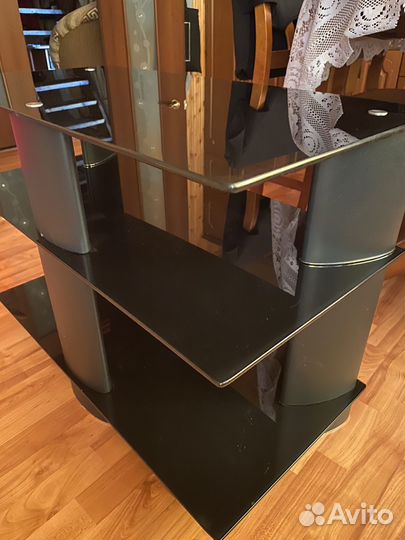 Стеклянная тумба