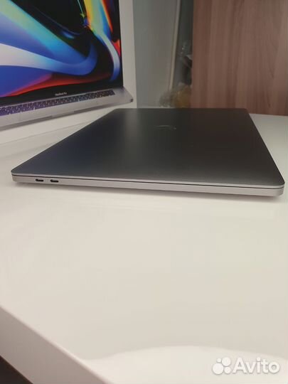 Apple MacBook Pro 16