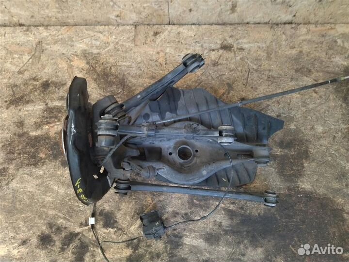 Кулак задний левый BMW 4 F36 в сборе