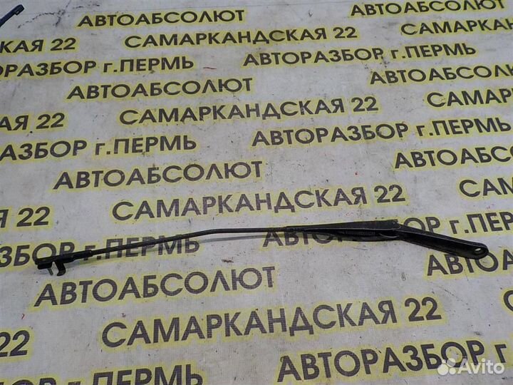 Поводок стеклоочистителя передний правый Ford Foc