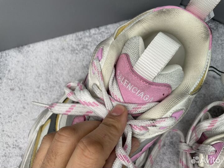 Кроссовки Balenciaga Cargo Sneaker Worn-Out - Pink