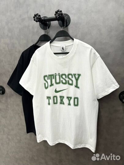 Оверсайз футболка Stussy