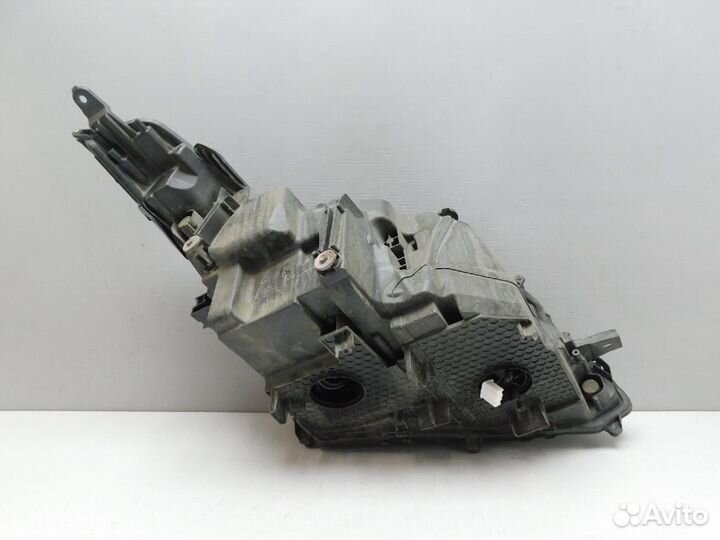 Фара левая Lexus RX200t/RX300/RX350/RX350L/RX450h