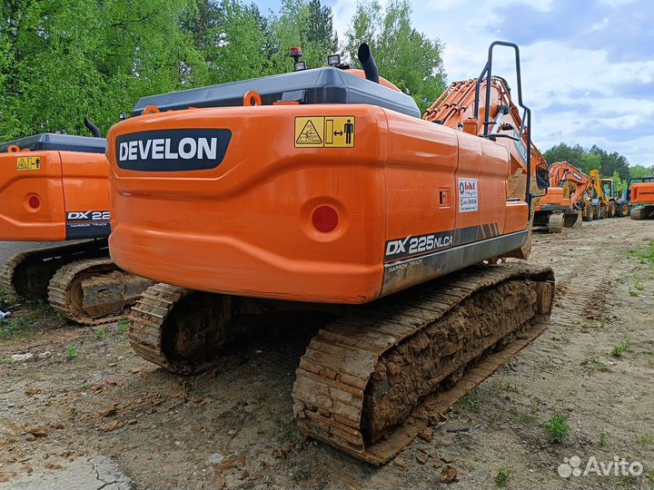 Гусеничный экскаватор Develon DX225NLCA, 2023