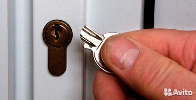 Вскрытие замков дверей автомобилей сейфов