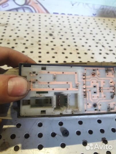 Блок управления стеклоподъемниками Infiniti FX35